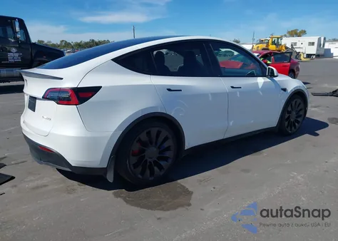2022 Tesla Model Y Performance Dual Motor All-Wheel Drive z USA, uszkodzony, nr VIN 7SAYGDEF4NF337754